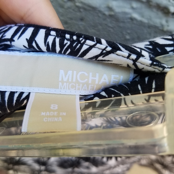 Michael Kors Tropical Skort Size 8 - Picture 7 of 8